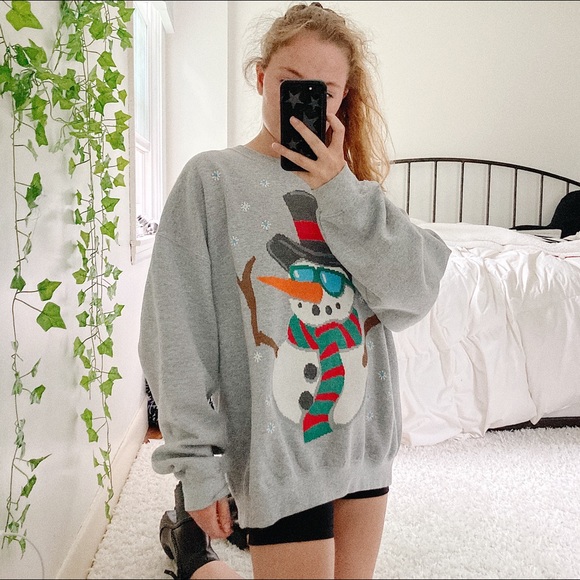 oversized christmas sweatshirt